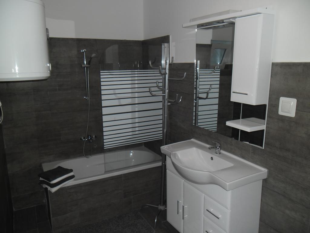 Rooms & Apartments Marinero Бетина Номер фото