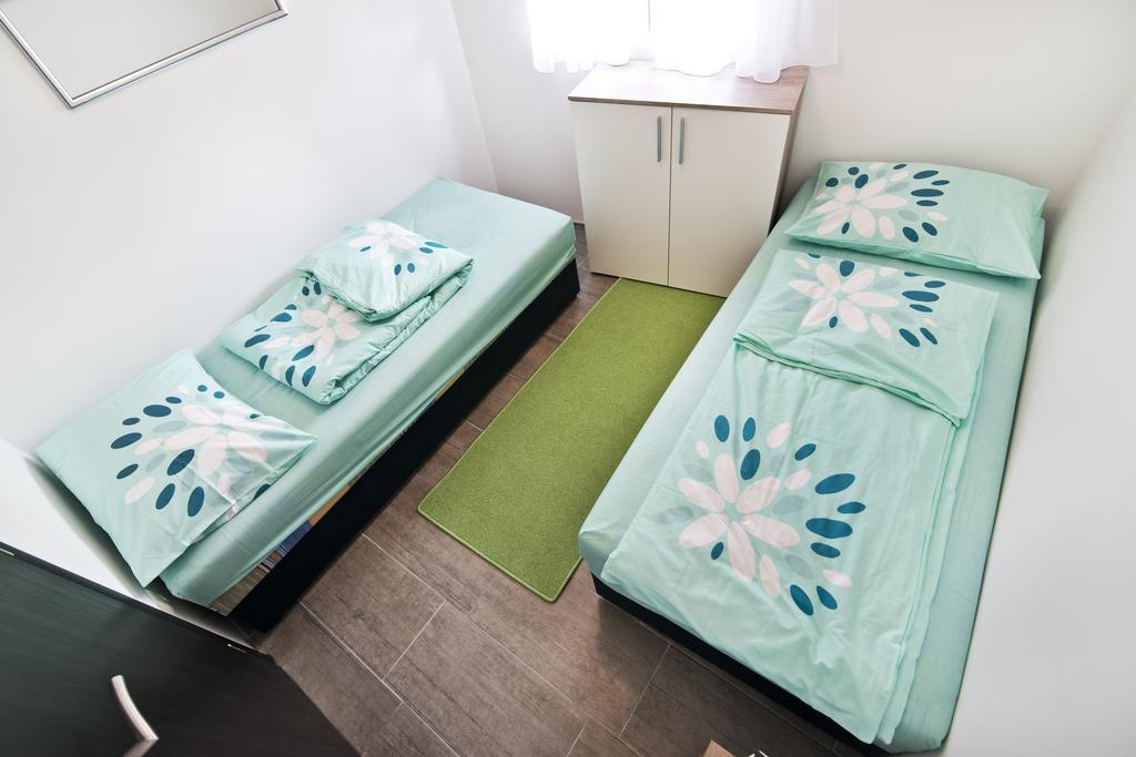 Rooms & Apartments Marinero Бетина Екстер'єр фото