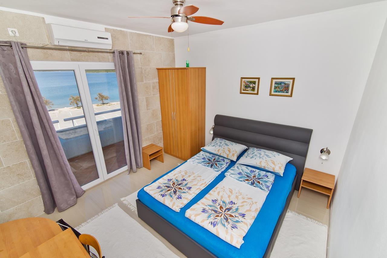 Rooms & Apartments Marinero Бетина Екстер'єр фото